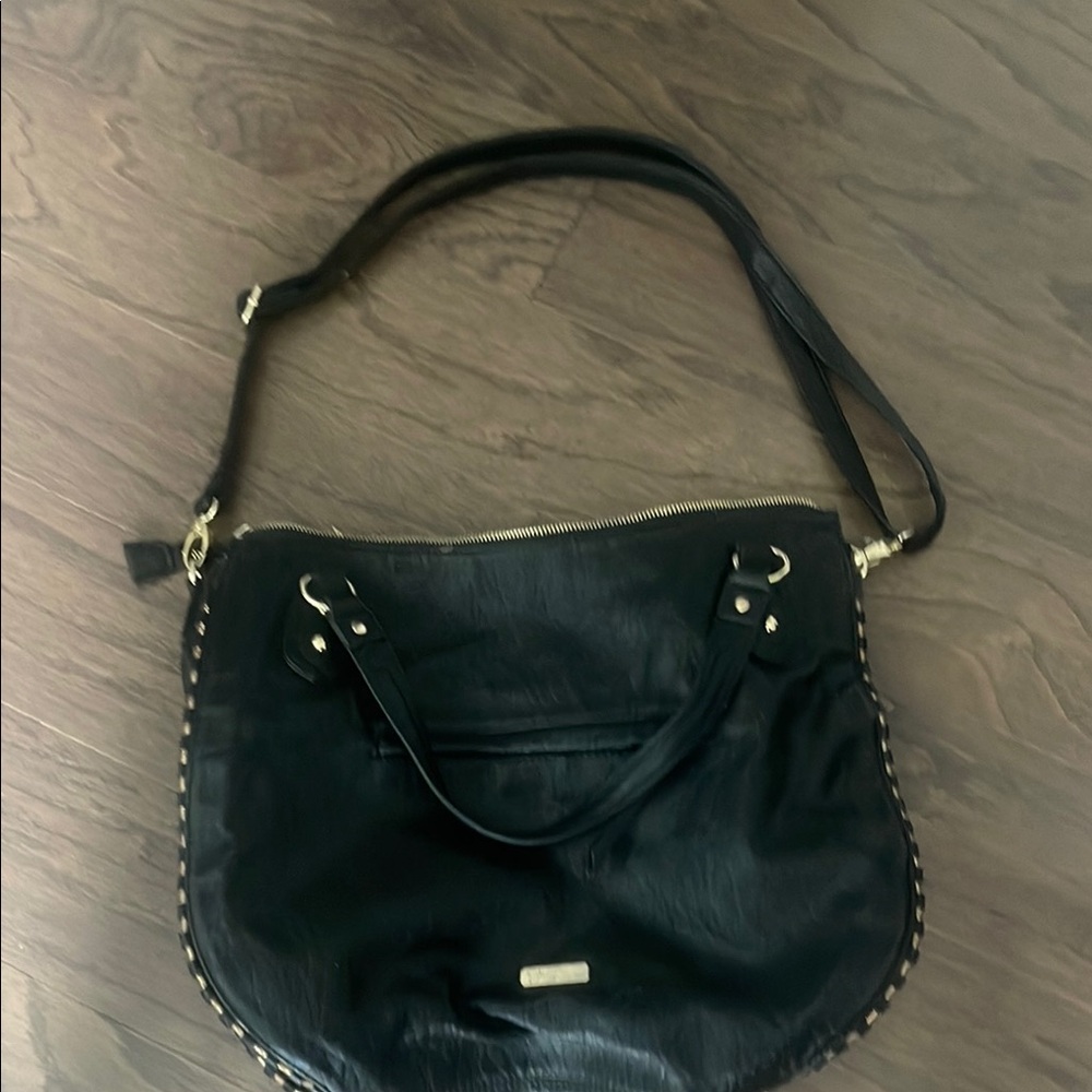 Elegant Black Leather Shoulder Bag